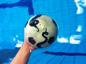 Unser Jugend-Ball mit Kraken-Motiv